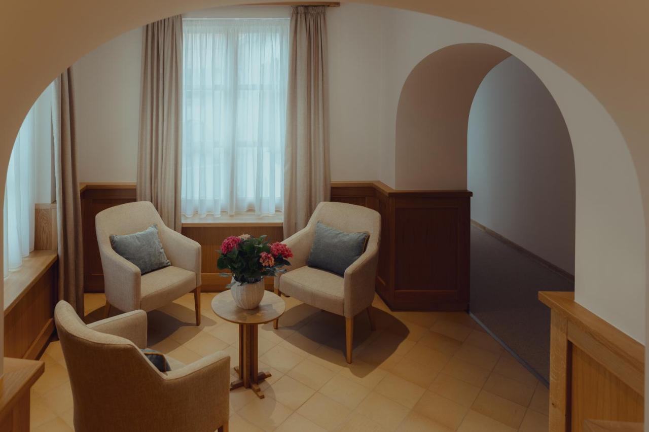 Brigaderos Hotel Brigadir Borsi Eksteriør bilde