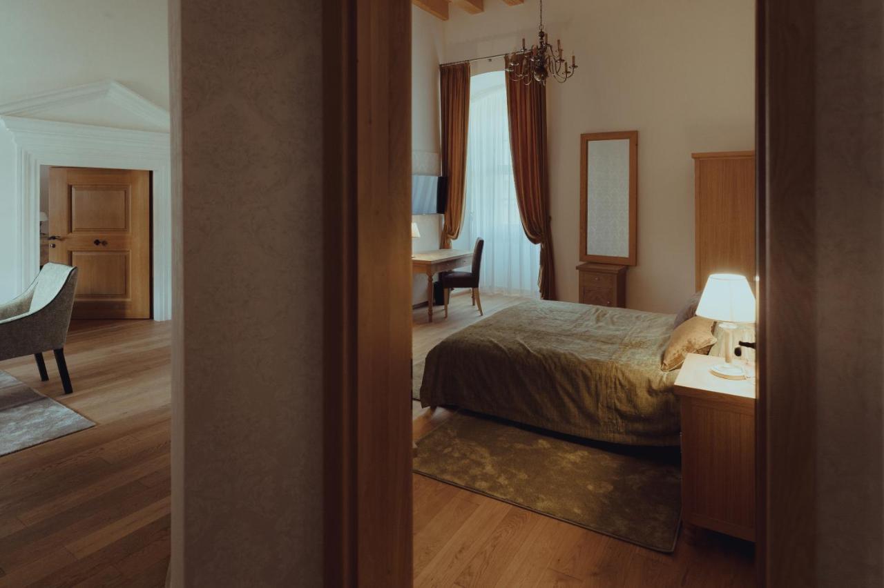 Brigaderos Hotel Brigadir Borsi Eksteriør bilde
