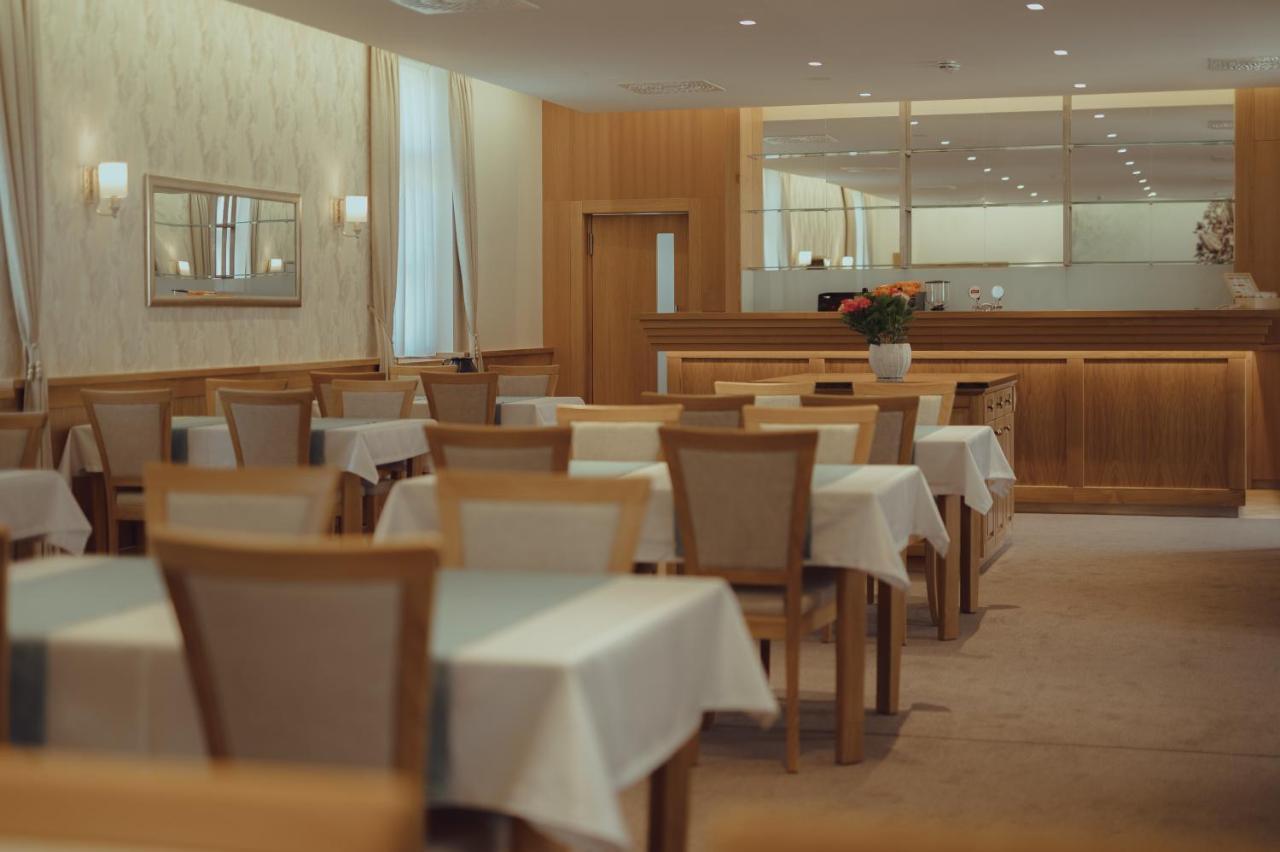 Brigaderos Hotel Brigadir Borsi Eksteriør bilde