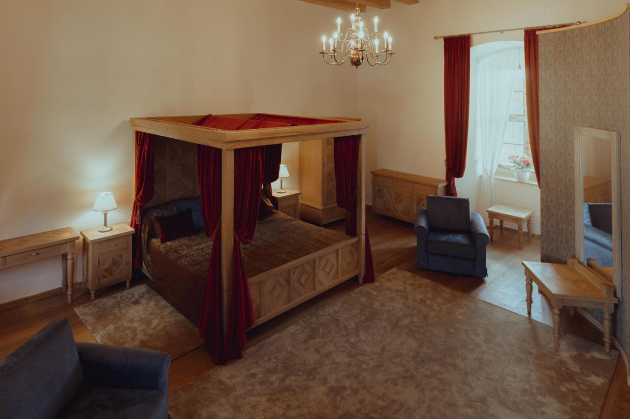 Brigaderos Hotel Brigadir Borsi Eksteriør bilde